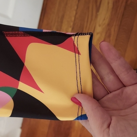 BEACH RIOT Piper Legging in Preppy Geo Floral - Picture 8 of 15